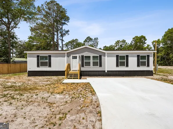 45 Bailey St, Folkston, GA 31537