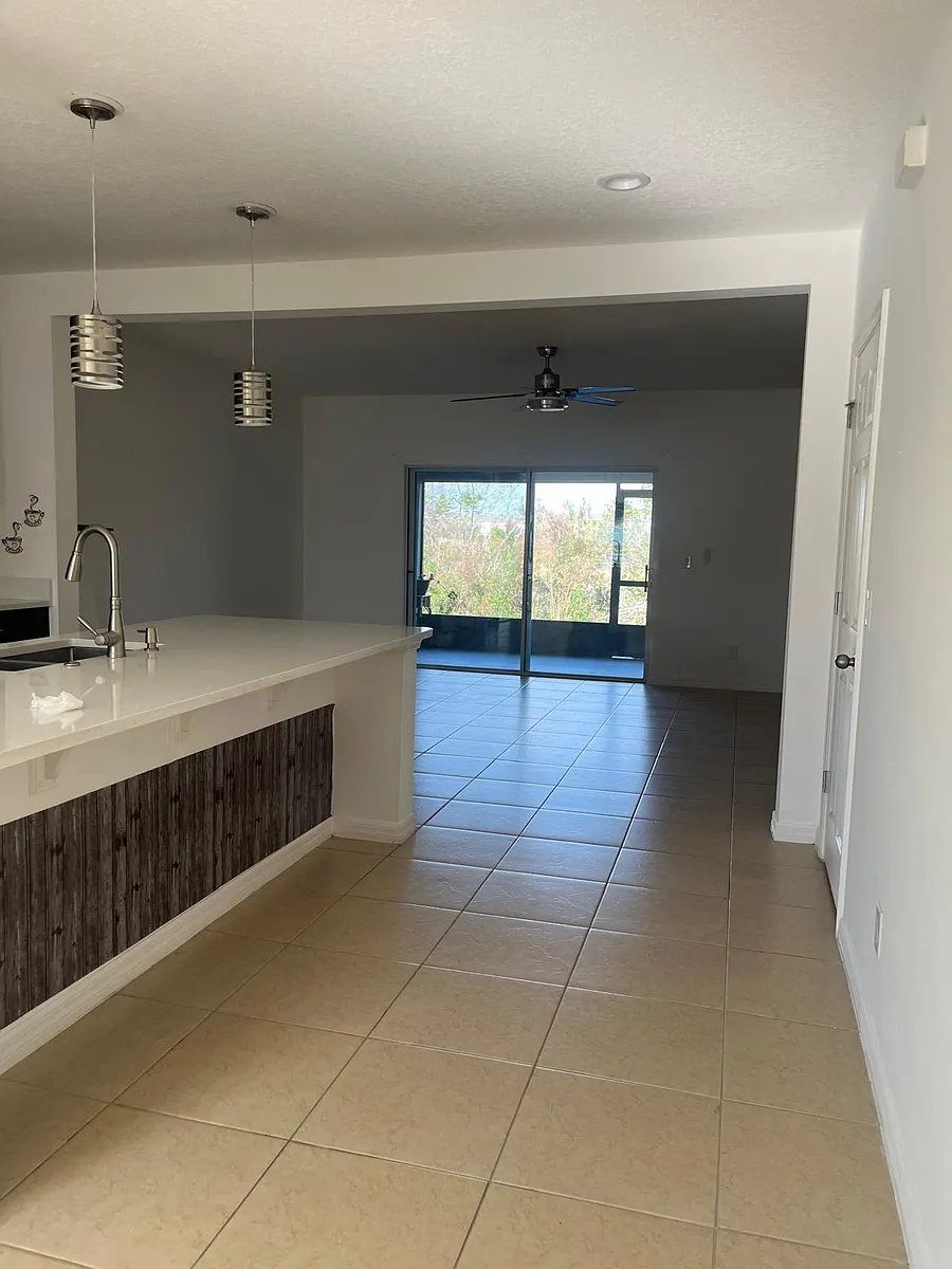 Building Photo - 350 Annabelle Way