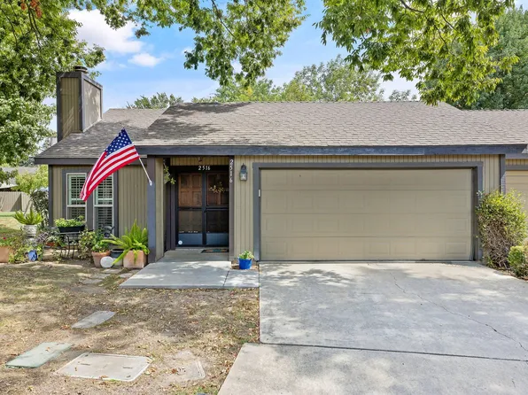 2516 E Tulare Avenue, Visalia, CA 93292