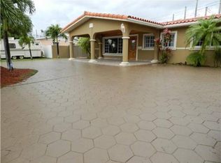 10500 SW 41st Ter, Miami, FL 33165