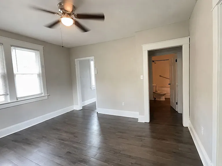 1807 Springfield - Platinum — Photo 6