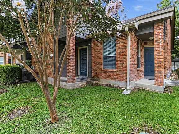 3rd image of 74 CHAPEL HILL CIR #74