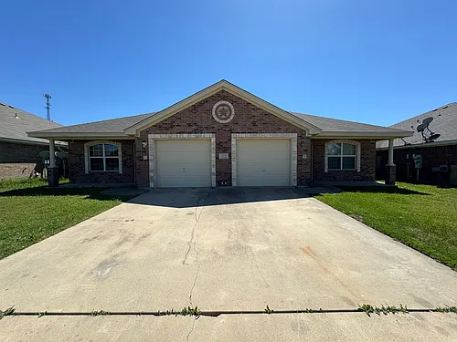 1204 Cinch Dr Photo 1