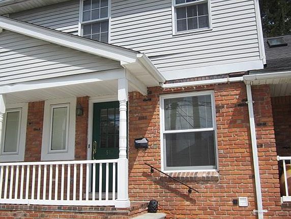 3rd image of 513 Fairbrook St