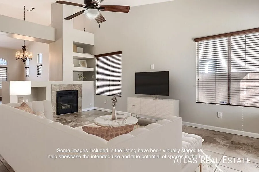 4 Weeks Free Rent If Moved In By 9/15/2026! Single-Story Home With 3-Bedrooms Near S. Eastern Ave... — Photo 4