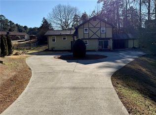 910 Timber Lake Dr, Cumming, GA 30041