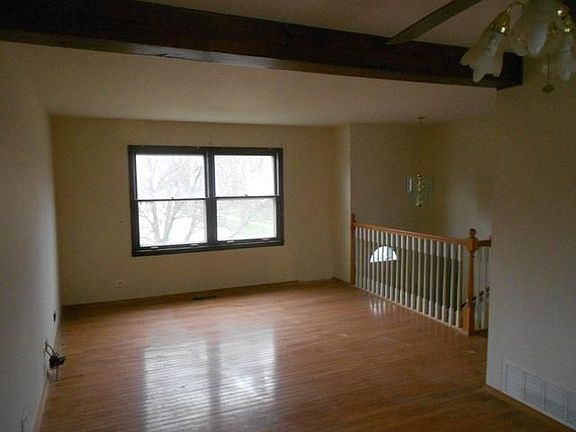 2nd image of 7301 Catalpa Ave