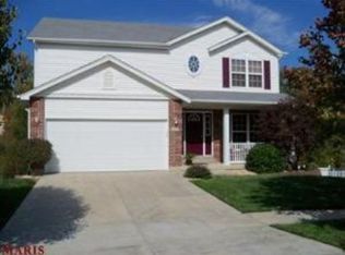 419 Winter Bluff Dr, Fenton, MO 63026