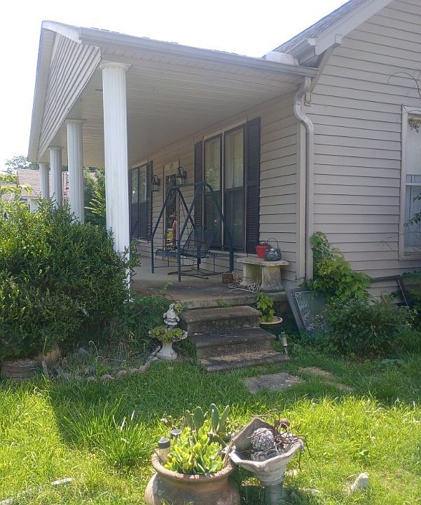 1st image of 809 E Todd St