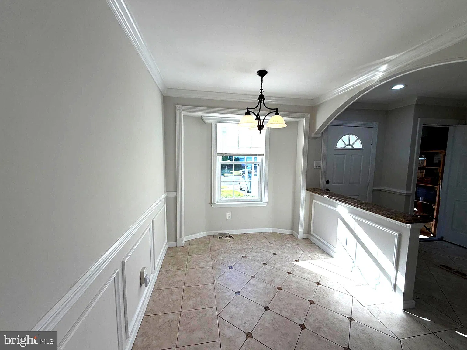 3 bed, 2.5 bath, 1760 sqft, $3,100 — Photo 3