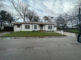 1117 E Chambers St, Cleburne, TX 76031