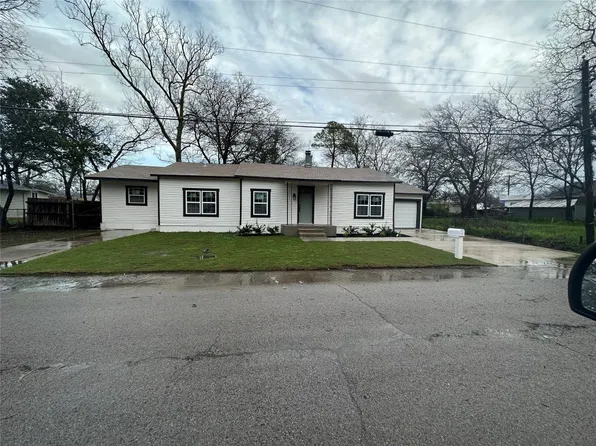 1117 E Chambers St, Cleburne, TX 76031