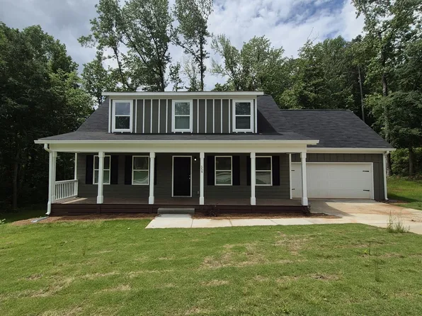 554 Lena Dr, Hoschton, GA 30548