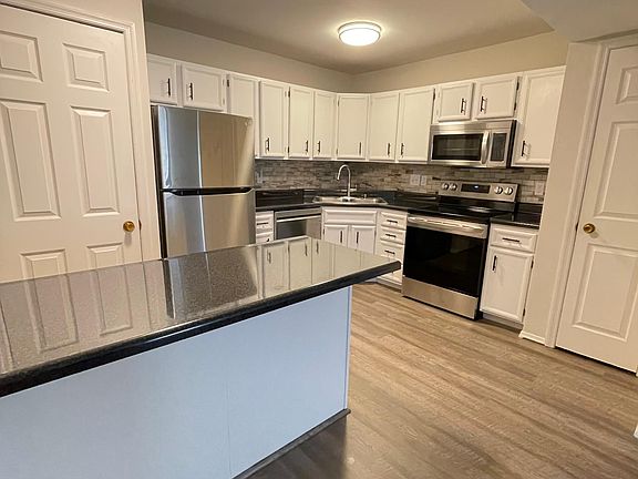 2nd image of 2323 Kratky Rd APT C