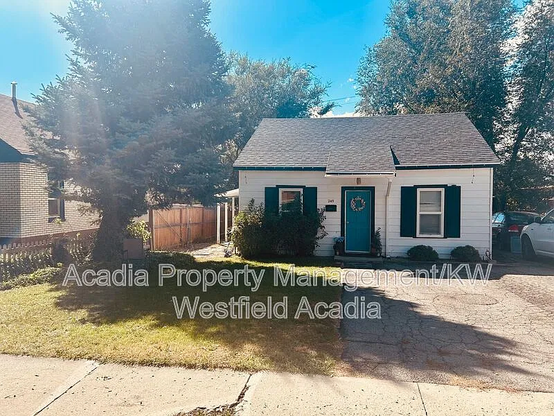 2 bed, 1.0 bath, 800 sqft, $1,499 — Photo 2