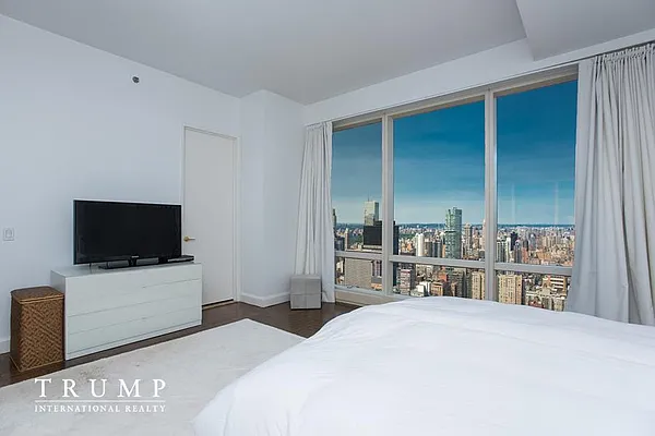 Sold by Trump International Realty | media 8