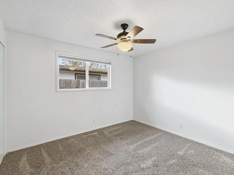 2500 Alma Dr — Photo 7