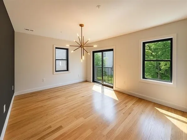 141 Sherman Avenue image 11 of 19