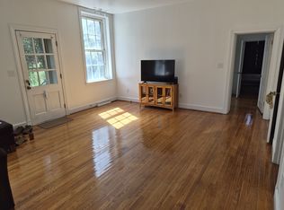 240 Academy St APT 5, Halifax, VA 24558