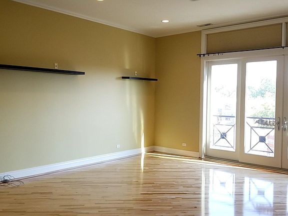 3rd image of 3448 W Diversey Ave APT 4
