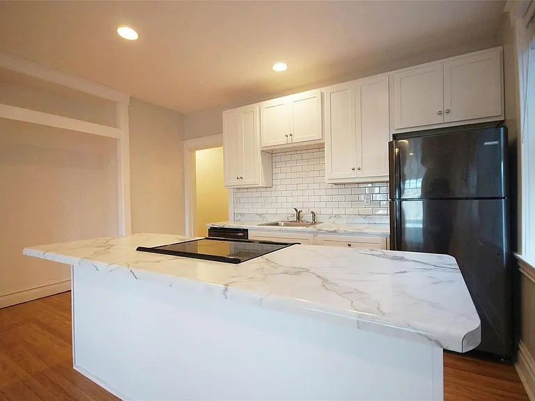 1917 Alfred Ave #2N — Photo 5