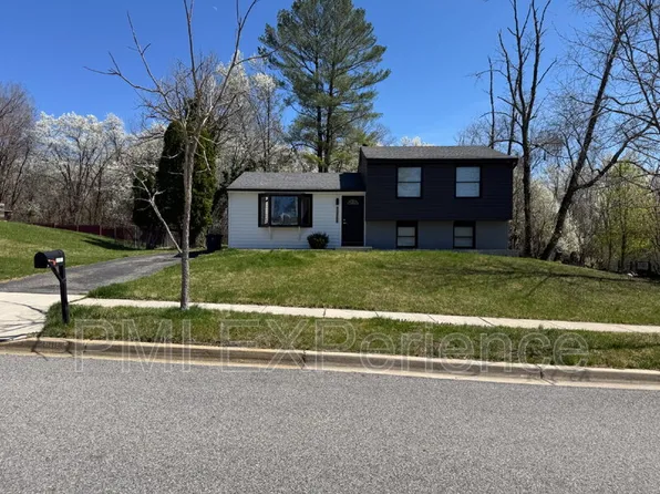 12808 Applecross Dr, Clinton, MD 20735