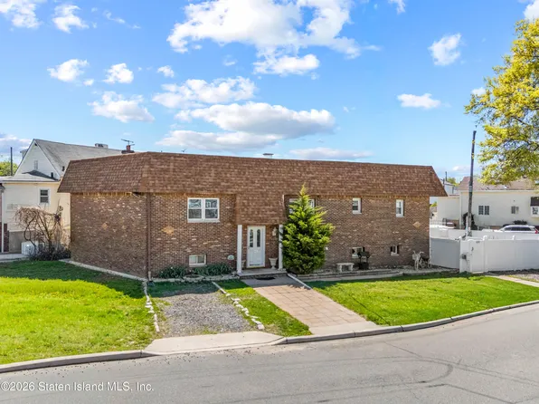 272 Olympia Blvd, Staten Island, NY 10305