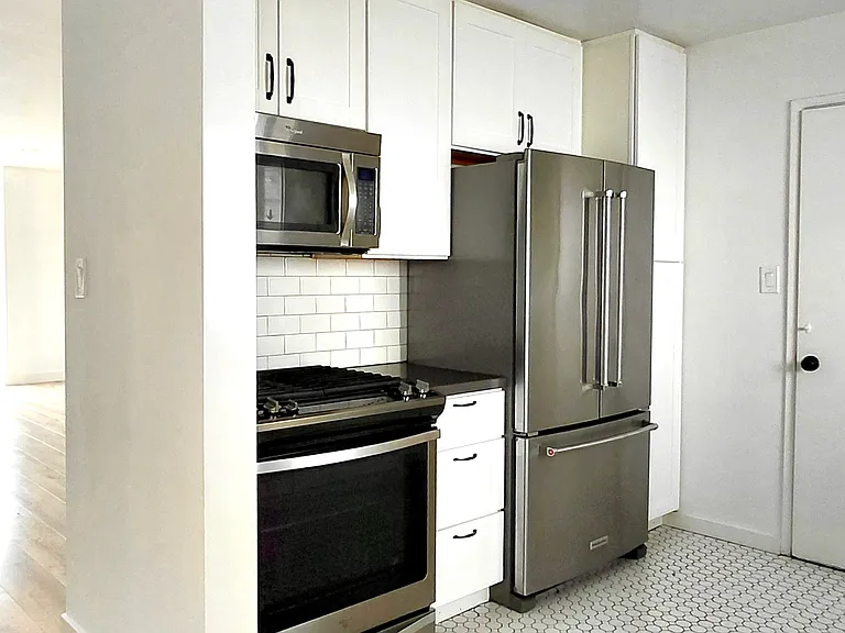 451 San Vicente Blvd #2 — Photo 18