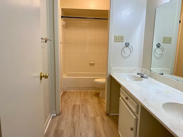 3 bed, 1026 sqft, $1,695 — Photo 4