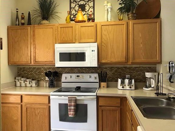 3rd image of 4715 Vero Beach Pl