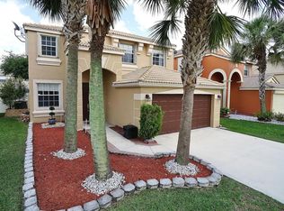1242 Oakwater Dr, Royal Palm Beach, FL 33411