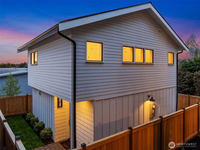 6615 Woodlawn Avenue N #B, Seattle, WA, 98103