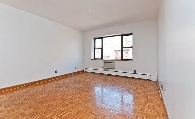 Sold by Warren T Real Estate Corp. | media 2