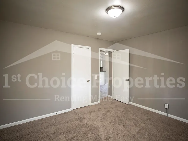656 Kenwood Dr — Photo 15