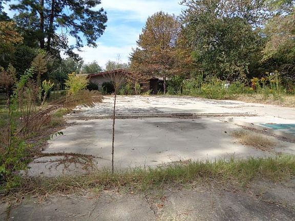 3rd image of 29 Lake Forest Hls