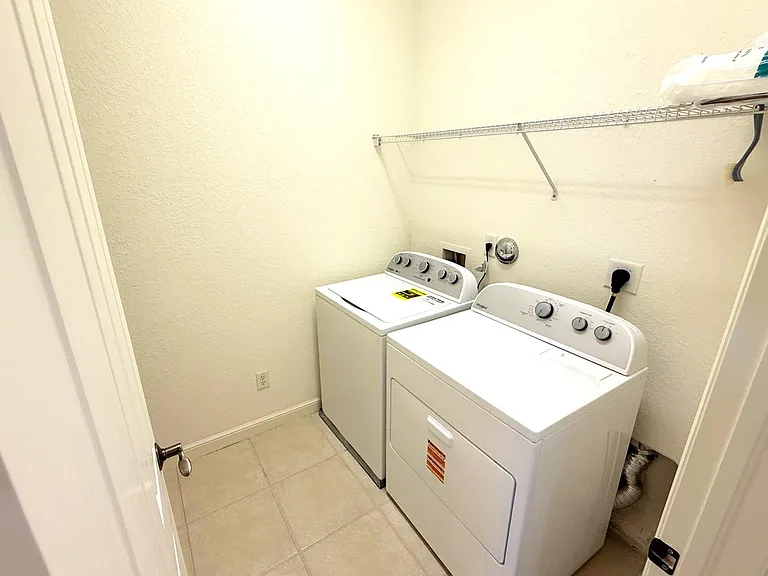 685 Pacific Grove Dr #2 — Photo 27