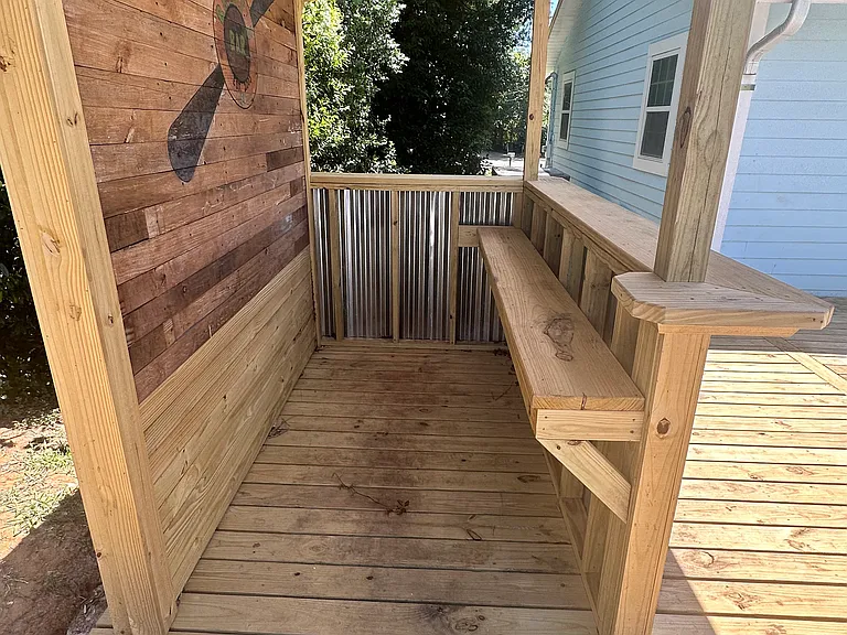2030 Harold Ct — Photo 6