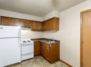 35 Woodmere Court, Appleton, WI 54911