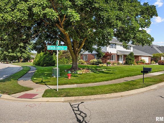 2nd image of 11 Blackberry Ln