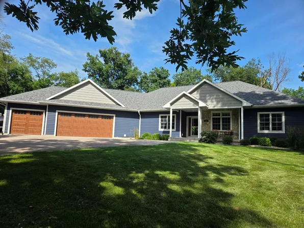 763 Coyote Ct, Deerfield, WI 53531