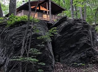 4562 Quail Run Dr, Marshall, VA 20115