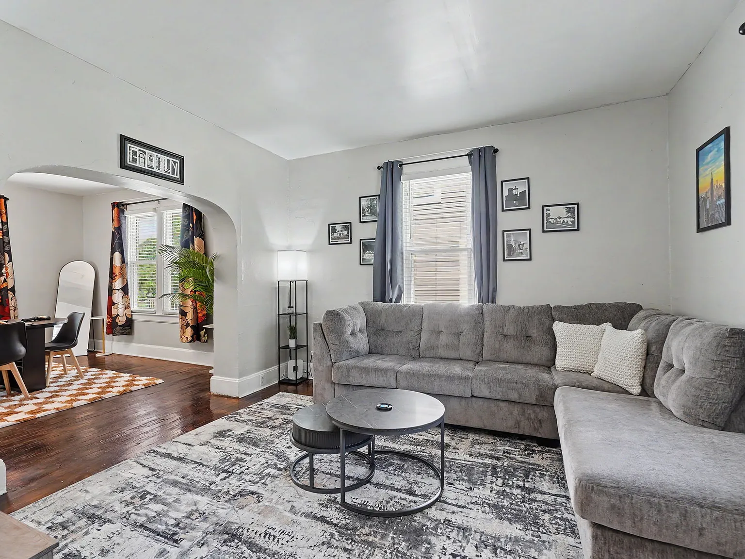 4 bed, 1.5 bath, 1620 sqft, $4,150 — Photo 1