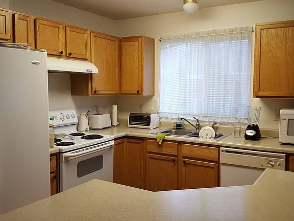 4th image of 1542 W Marseilles Way
