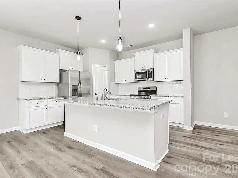 8208 Stonemere Ln — Photo 8