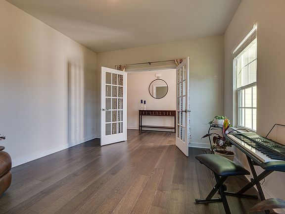 5th image of 7001 Evinston Dr
