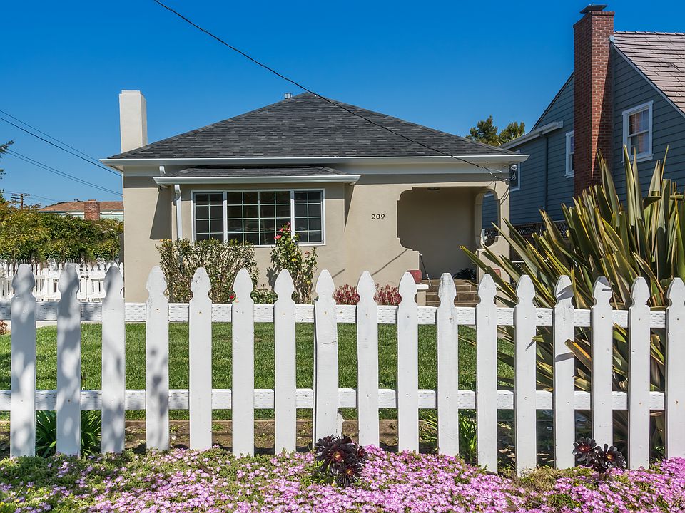 1st image of 209 Santa Dominga Ave
