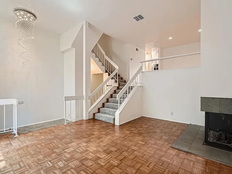 3253 Caminito Eastbluff — Photo 6