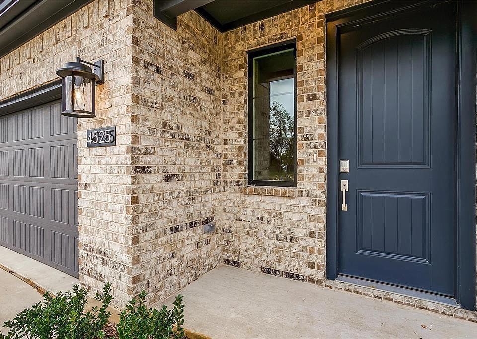 1st image of 4525 Hogans Alley Dr
