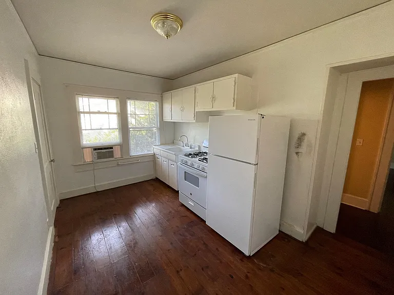 125 7th Ave NE #D1 — Photo 10