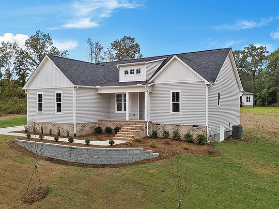 2nd image of 95 Autumnwood Lane